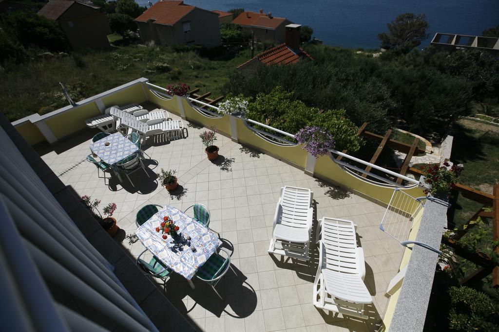 Apartments Roza Miskovici ภายนอก รูปภาพ