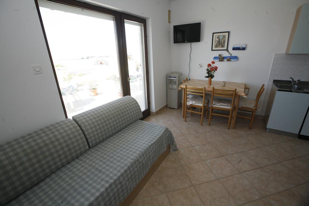 Apartments Roza Miskovici ภายนอก รูปภาพ