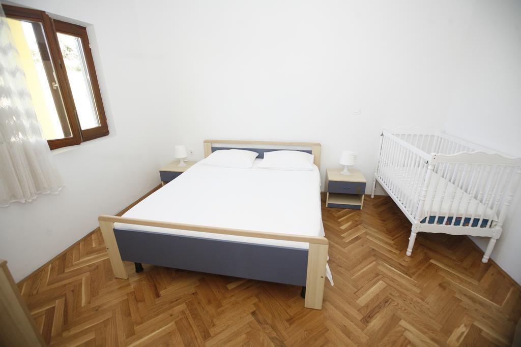 Apartments Roza Miskovici ภายนอก รูปภาพ
